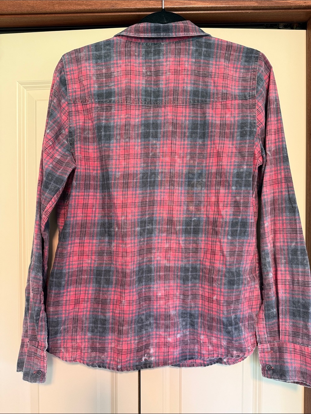 Maurice’s Flannel - Picture 3 of 3